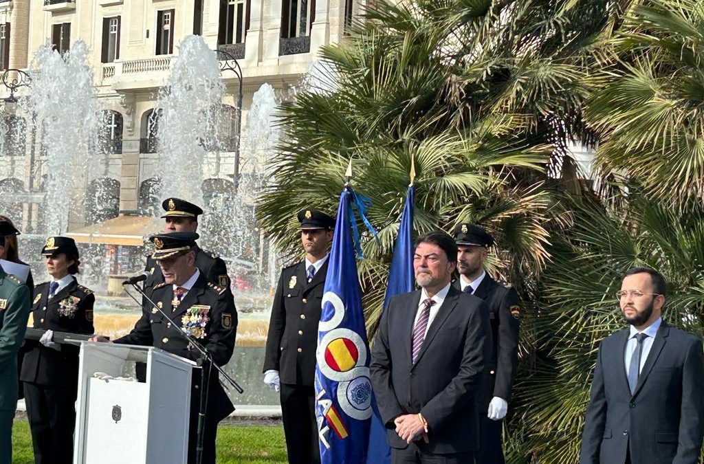 Barcala: “Alicante valora la entrega y profesionalidad de la Policía Nacional”