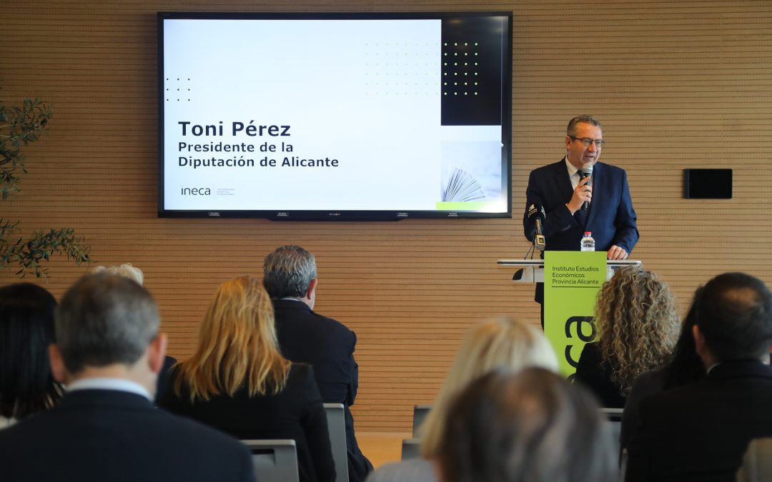 Pérez resalta la riqueza productiva de la provincia como activo de la Comunitat