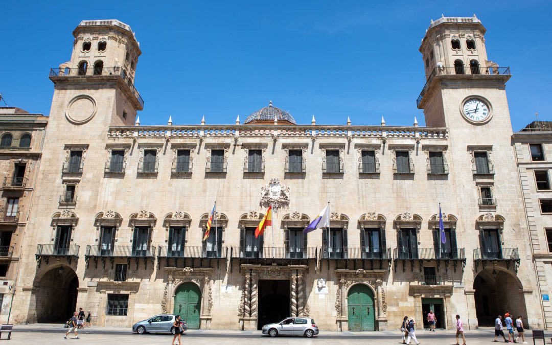 Alicante decreta tres días de luto oficial por el devastador incendio de Valencia