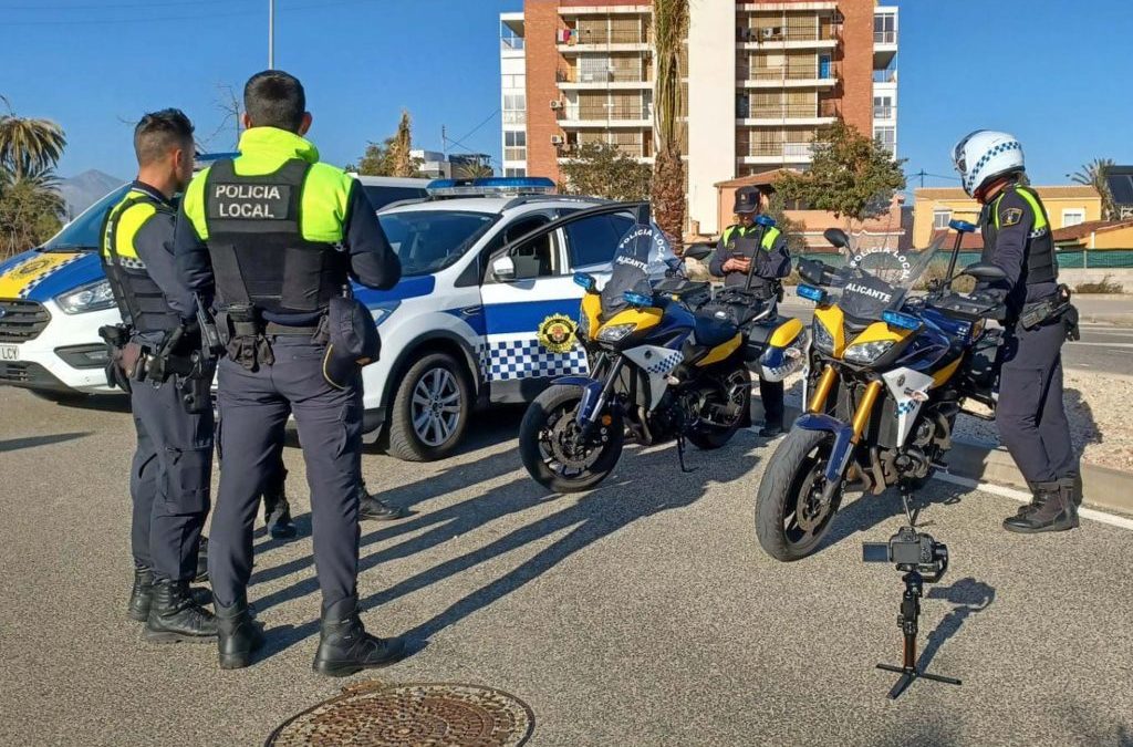 Alicante renueva la protección de la Policía Local con 250 chalecos y 120 armas