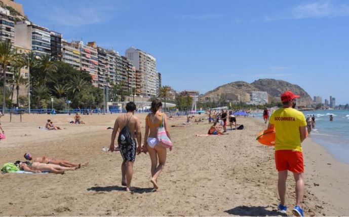 Turismo incluye la playa de San Gabriel en el nuevo contrato de Socorrismo
