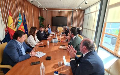 Alicante fija reuniones con el sector turístico sobre licencias, ruido y terrazas