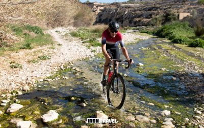 Ultraciclistas de más de 20 países disputan la ‘Iron Gravel Alicante’ este fin de semana
