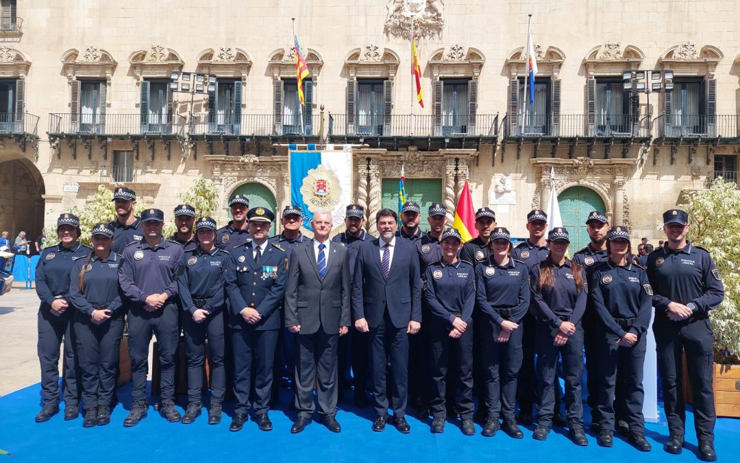 Alicante celebra el Día de la Policía Local con nueva organización por distritos