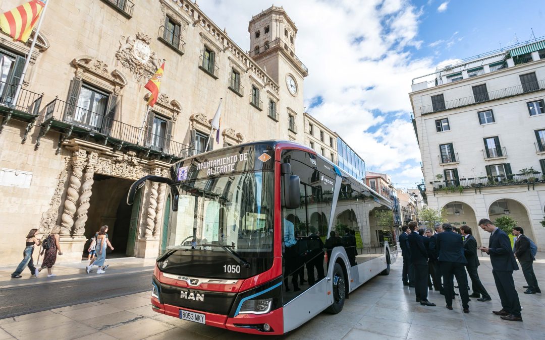 El Ayuntamiento consolida los descuentos en los bonos del bus