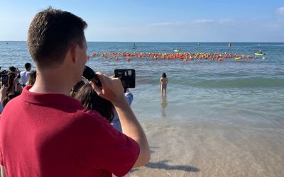 600 nadadores se solidarizan con los afectados por cáncer infantil en la ‘Travesía La Cantera’