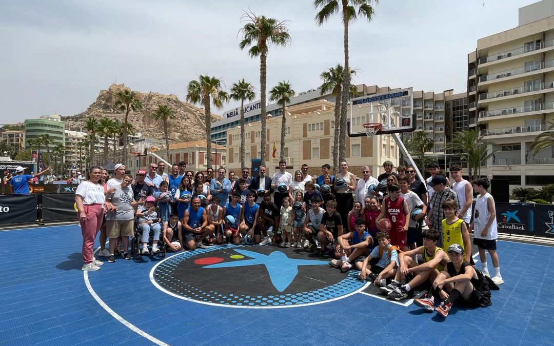 El torneo ‘3×3’ de baloncesto conjuga habilidad, inclusión y solidaridad en el Puerto