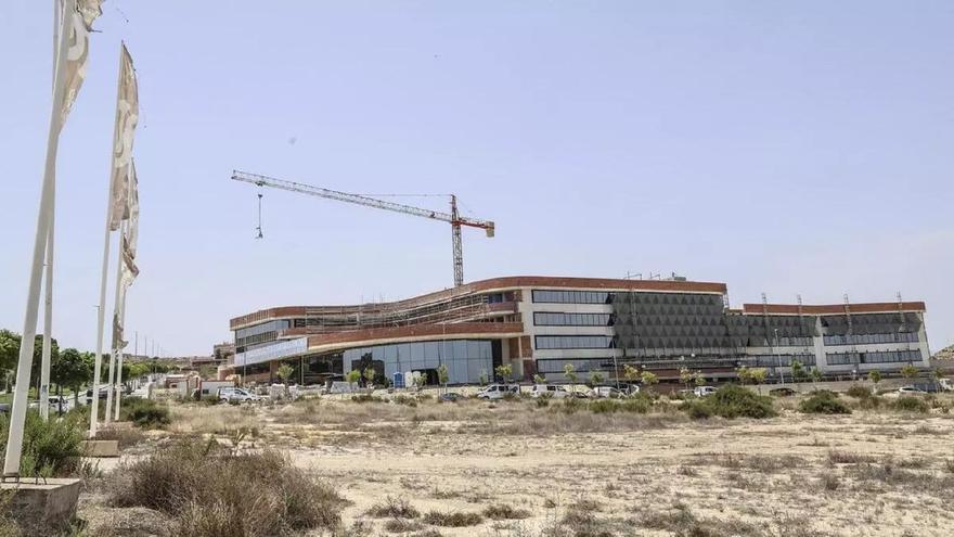 Urbanismo inicia un expediente por irregularidades en las obras de un hospital en Vistahermosa