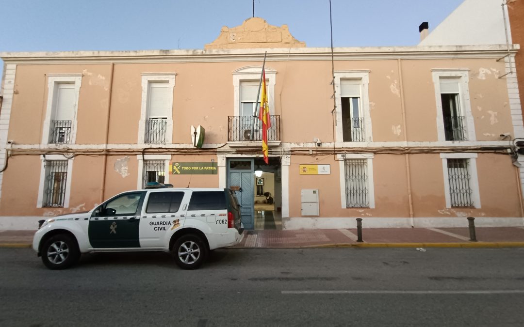 La Guardia Civil celebra en Sant Joan el Día del Pilar con un acto castrense en el patio del colegio Cristo de la Paz con acceso libre