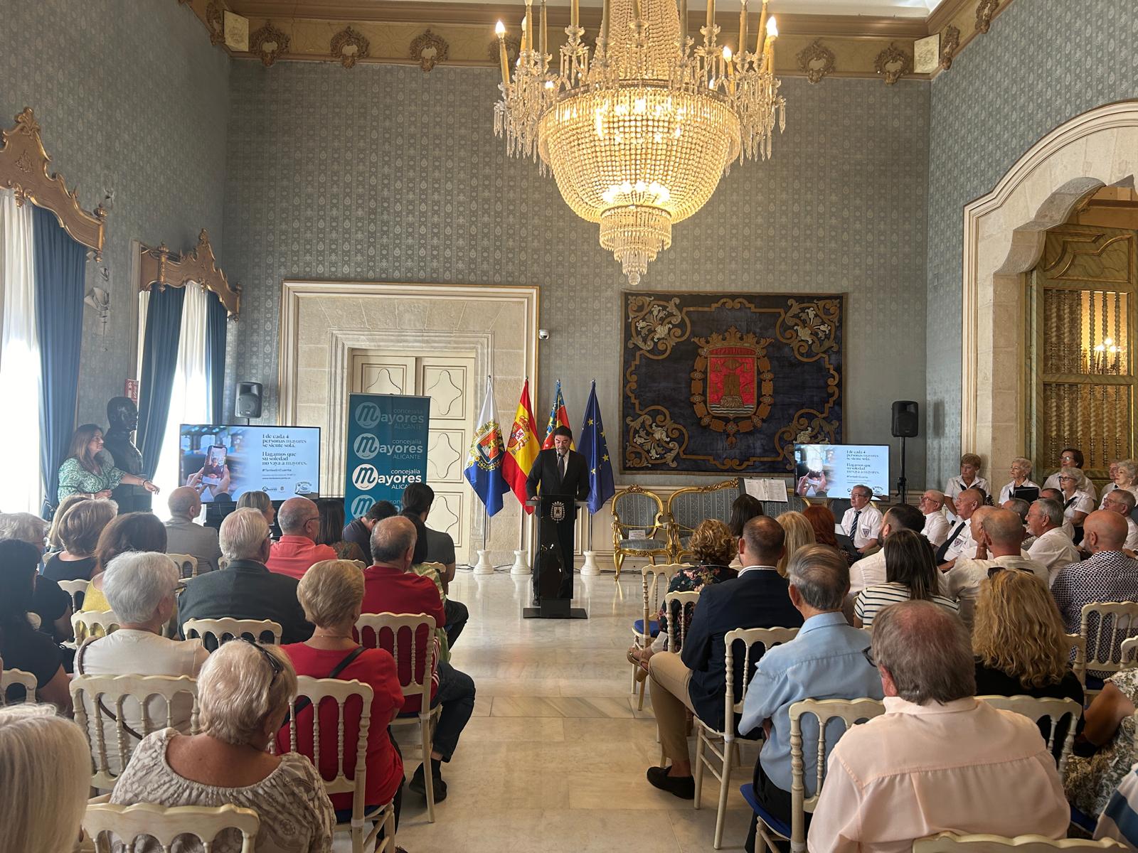 Acto por el día de las personas mayores