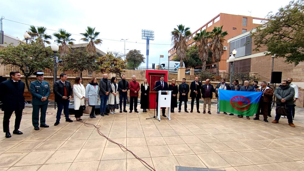 Alicante inaugura la Plaza del Pueblo Gitano