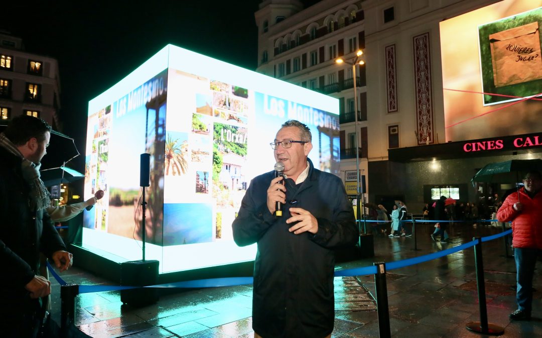 La Costa Blanca en pantallas LED en plena Plaza de Callao