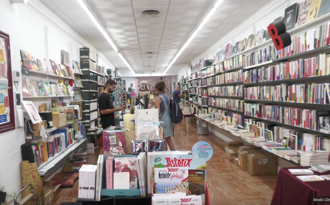 Convocan una concentración en defensa de la Librería 80 mundos
