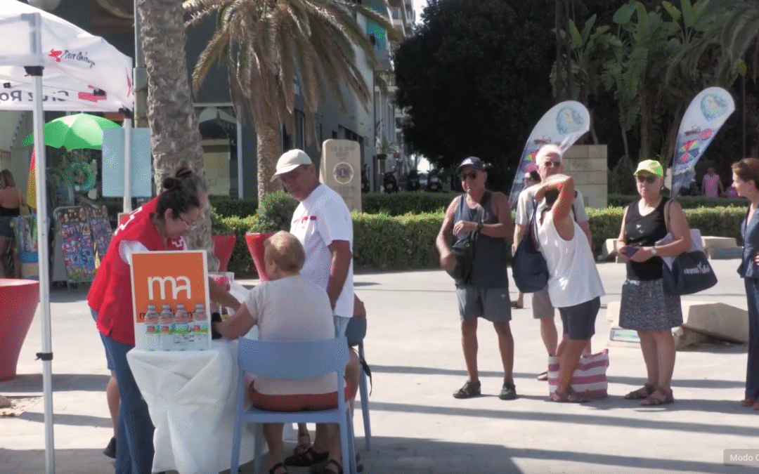 Cruz Roja lanza campaña en playas de Alicante ante la ola de calor
