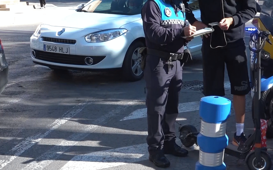 Alicante exige seguro, casco y homologación a los patinetes eléctricos