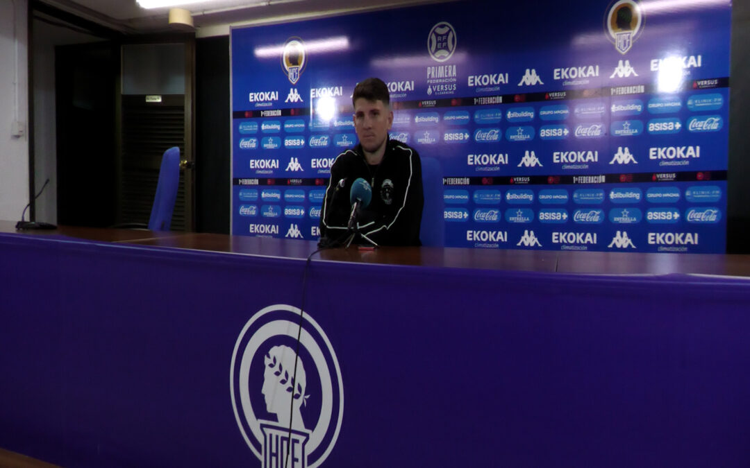 Alberto Toril ya luce como nuevo jugador del Hércules