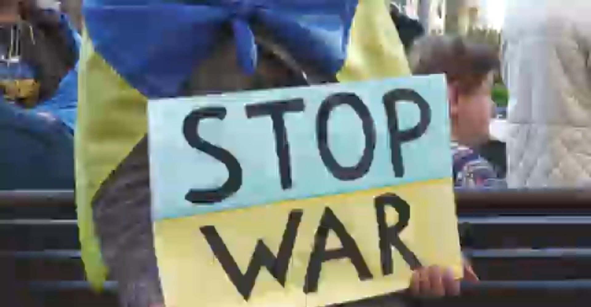 Así recuerda Alicante el aniversario de la invasión rusa de Ucrania