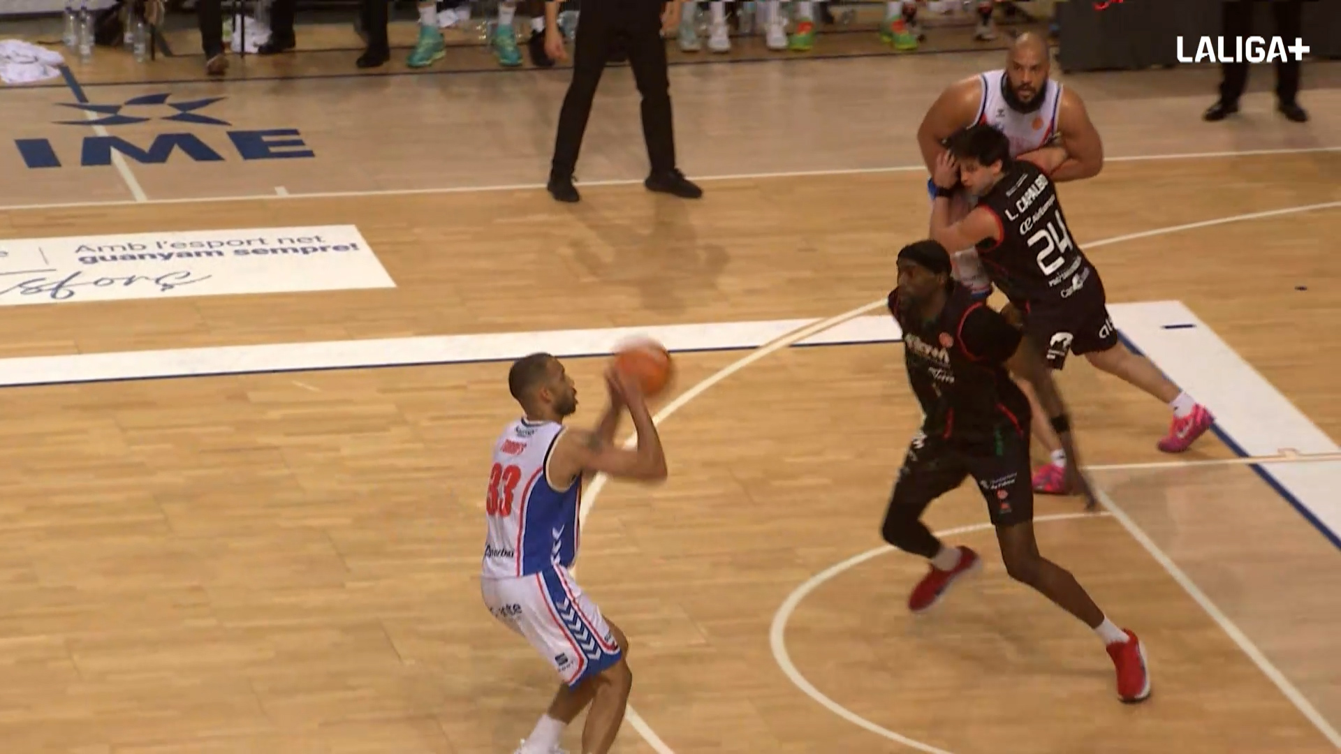 El Lucentum se reencuentra con la victoria en un partido loco ante Mallorca (102-104)