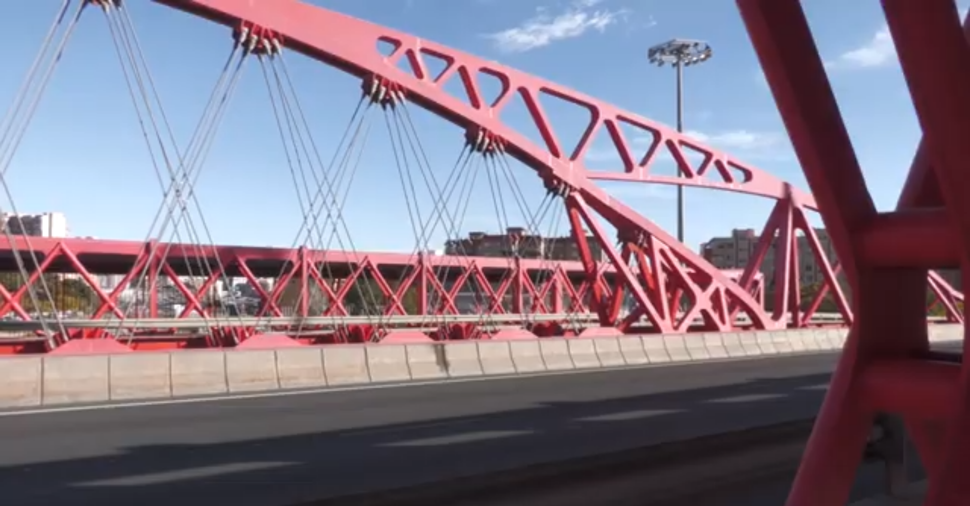 El nuevo proyecto preserva el Puente Rojo como elemento emblemático de la ciudad