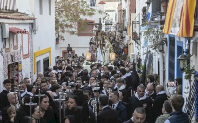 La devoción desciende en un miércoles Santo marcado por Santa Cruz
