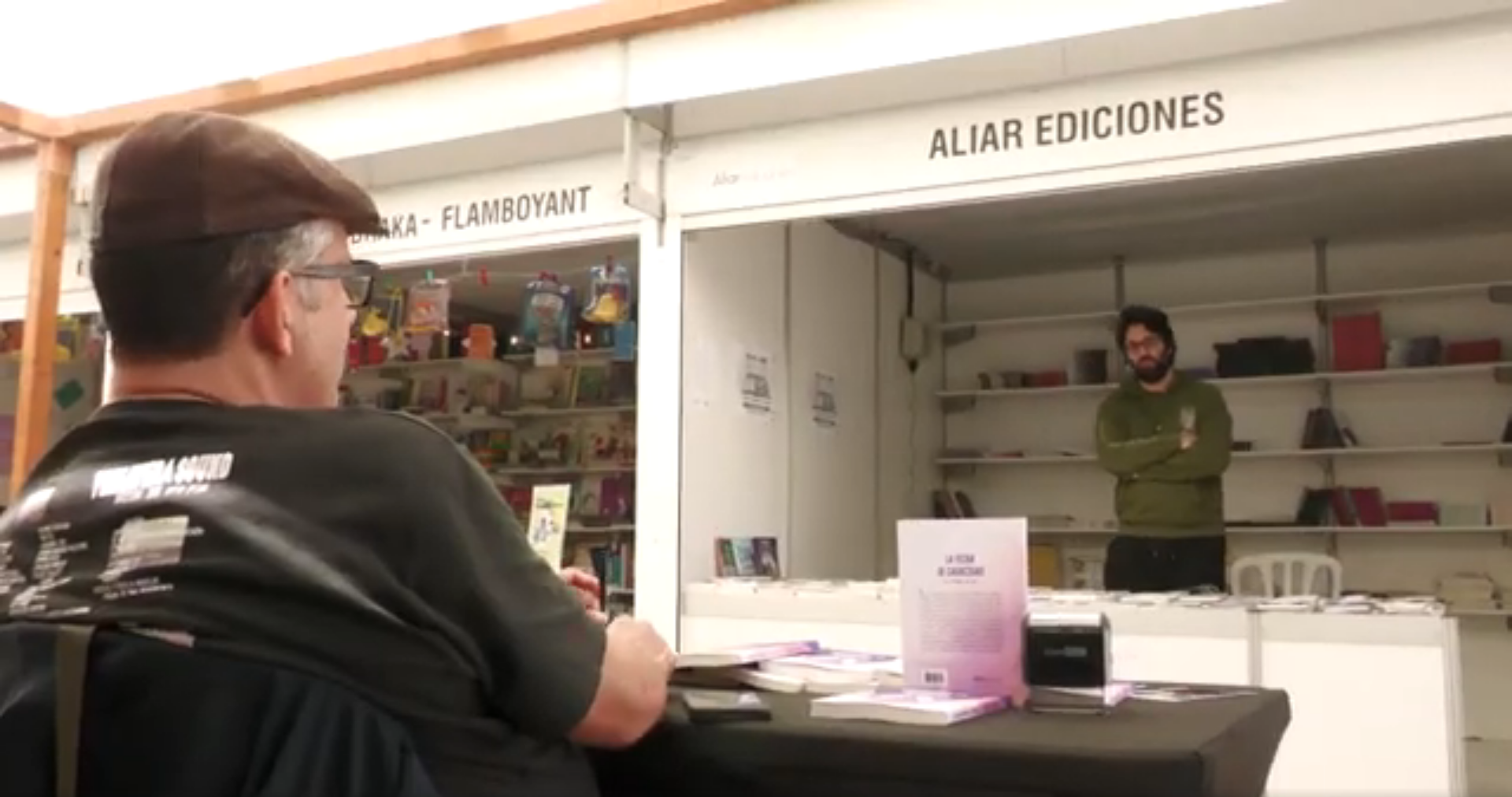 La Feria del Libro llena Alicante de lectores y autores