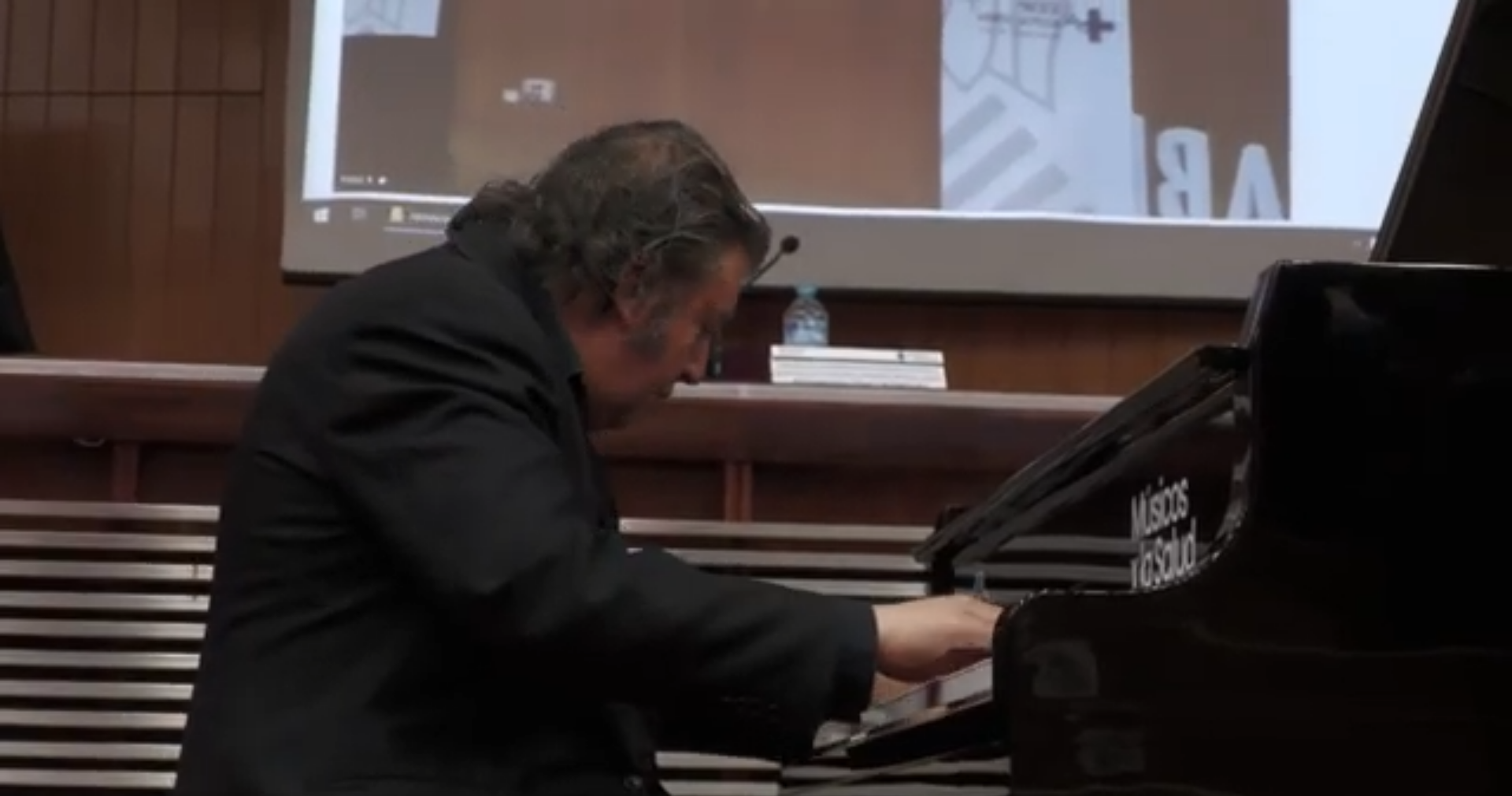 La música llega al Hospital Doctor Balmis de Alicante para sanar emociones