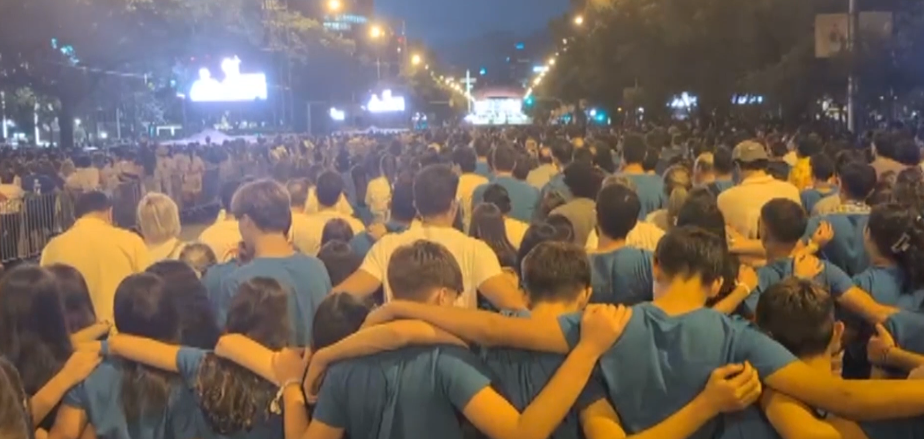 Los alicantinos viven una experiencia inolvidable junto al Papa León XI