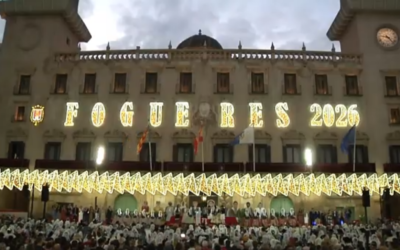Alicante vive un intenso fin de semana de Hogueras con el pregón de Funzo