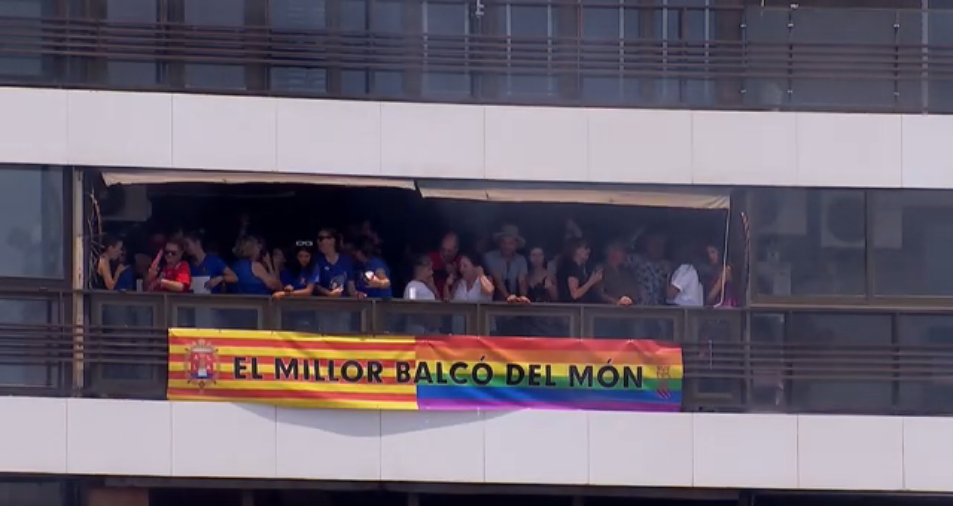 La mascletà de Alicante desde el balcón más exclusivo de Luceros