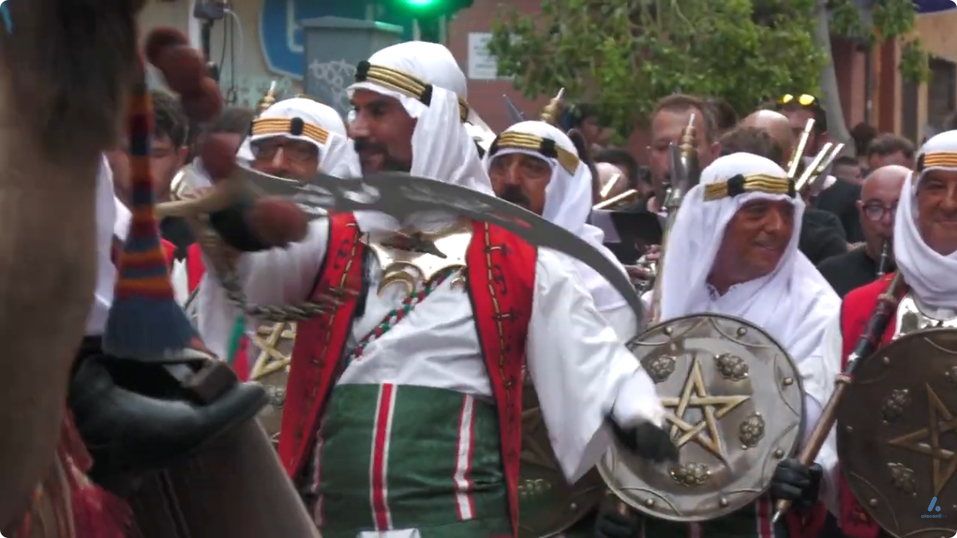 San Blas conquista Alicante con sus Moros y Cristianos