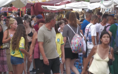 Artesanía, gastronomía y aromas protagonizan el zoco árabe del paseo Gómiz de Alicante