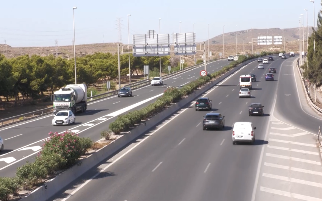 Alicante y Transportes negocian un tercer carril en la A-70 para aliviar los atascos