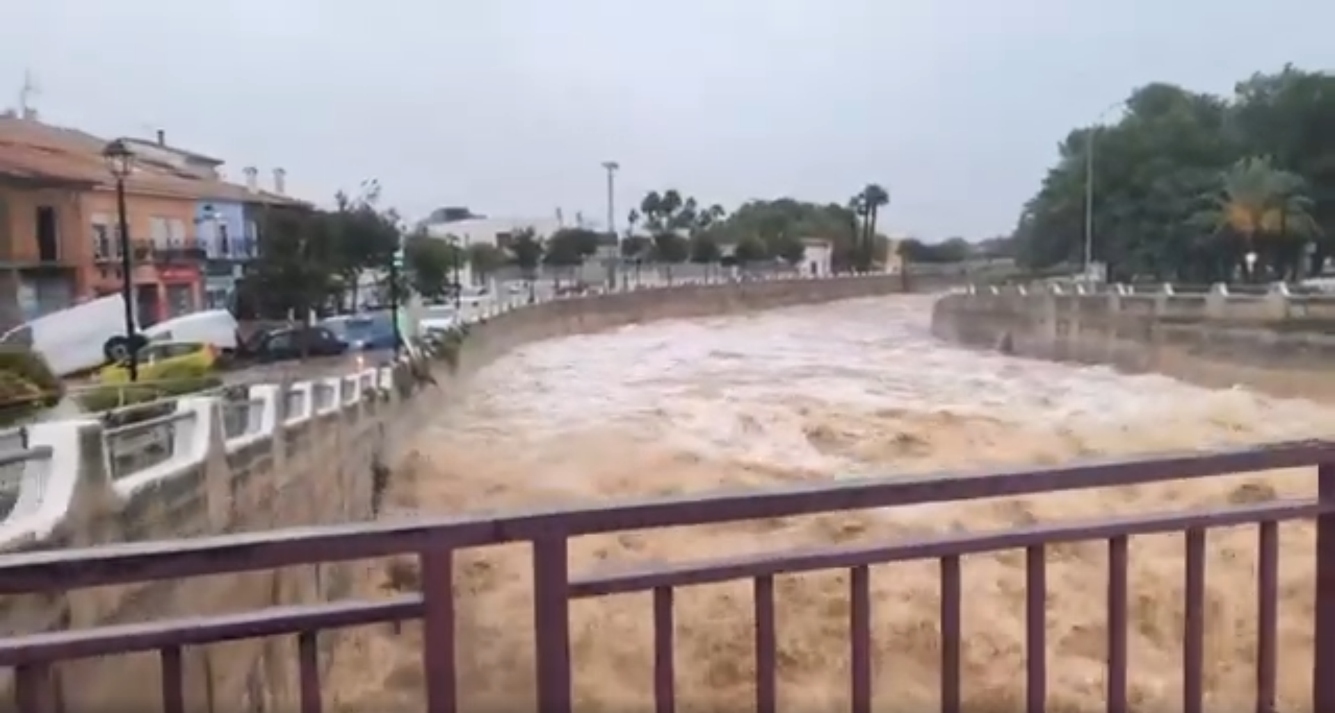 El río Girona se desborda en El Poblets y Beniarbeig