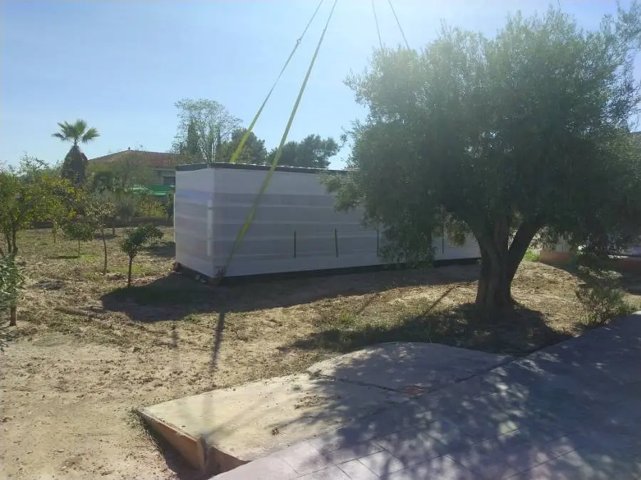 La Policía Local frena la instalación ilegal de una edificación prefabricada en la Cañada del Fenollar